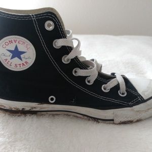 Black high top converse